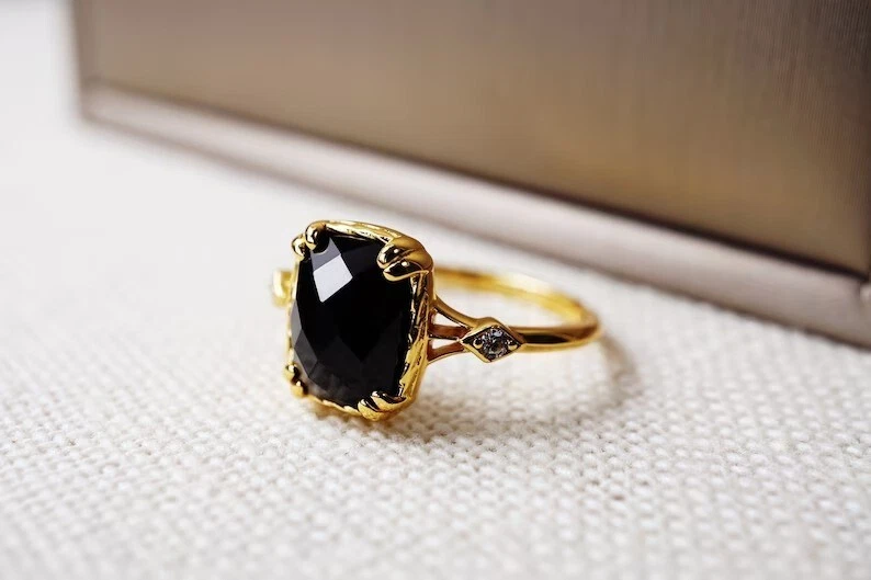 Anillo de oro de ónix negro natural único anillo hecho a mano para su anillo de oro Vermeil Foto 4 de 4