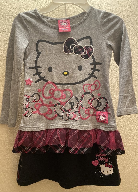 NWT Macy’s Girls Hello Kitty Let’s Play Outfit Grey Top Black Matching Skort 5T