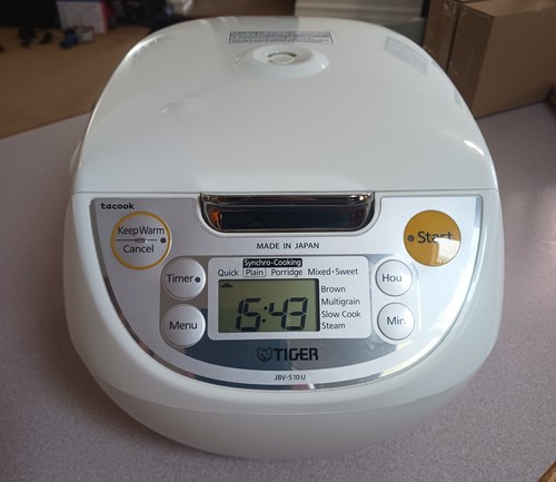 Tiger JBV-S10U 5.5 Cup Microcomputer Rice Cooker Warmer Steamer White