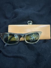 Vintage Imperial Cats Eye Sunglasses with Vintg Case USA Green Lens Stars On Tip