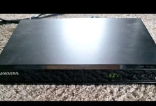 Samsung DVD-E360/XU DVD Player Working with remote and all RCA cables. LotB