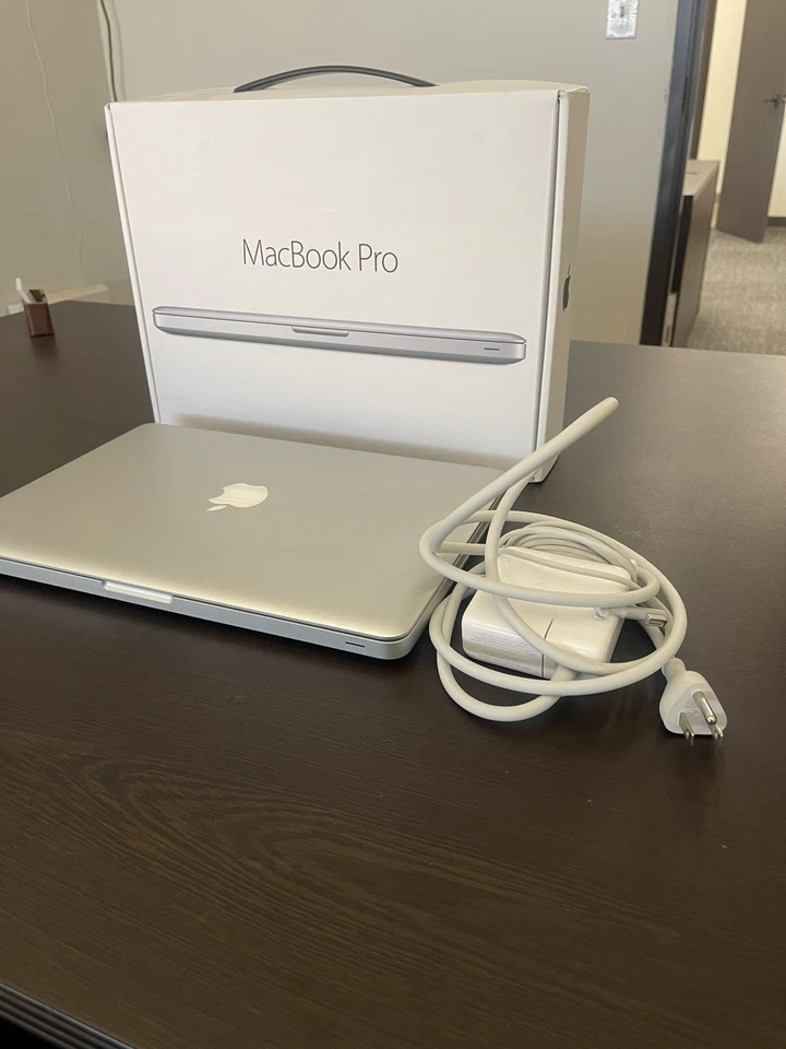 Apple MacBook Pro 13.3'' (500GB HDD, Intel Core i5-3210M, 2.50 GHz, 4GB) Laptop - Image 4 of 4
