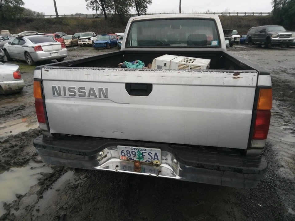 Medidor de velocímetro usado se adapta a: Nissan 1993 solo cabezal de recogida exc. King Cab sin tacómetro Foto 3 de 4