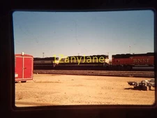 24409 TRAIN ENGINE LOCOMOTIVE 35MM SLIDE BNSF #9438 SD70 ALLIANCE NE 5/2018