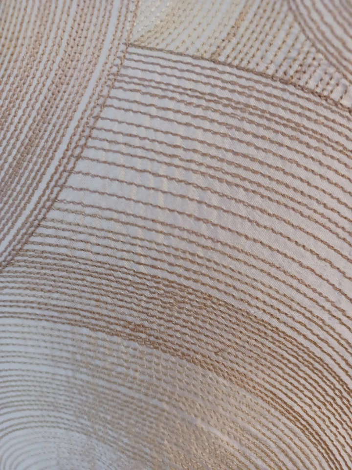 Almohada bordada dorada/marrón para el hogar todo seda hecha a mano GOING IN CIRCLES Foto 3 de 4