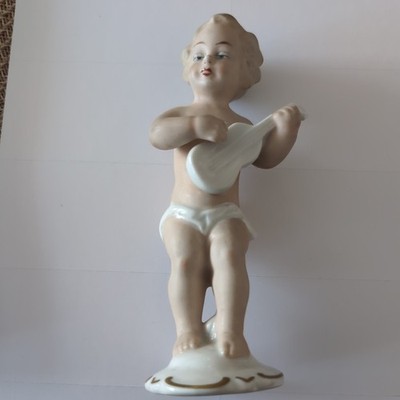 Antique  Wallendorf Porzellan Figur Junge Gitarre spielend 15 cm groß 