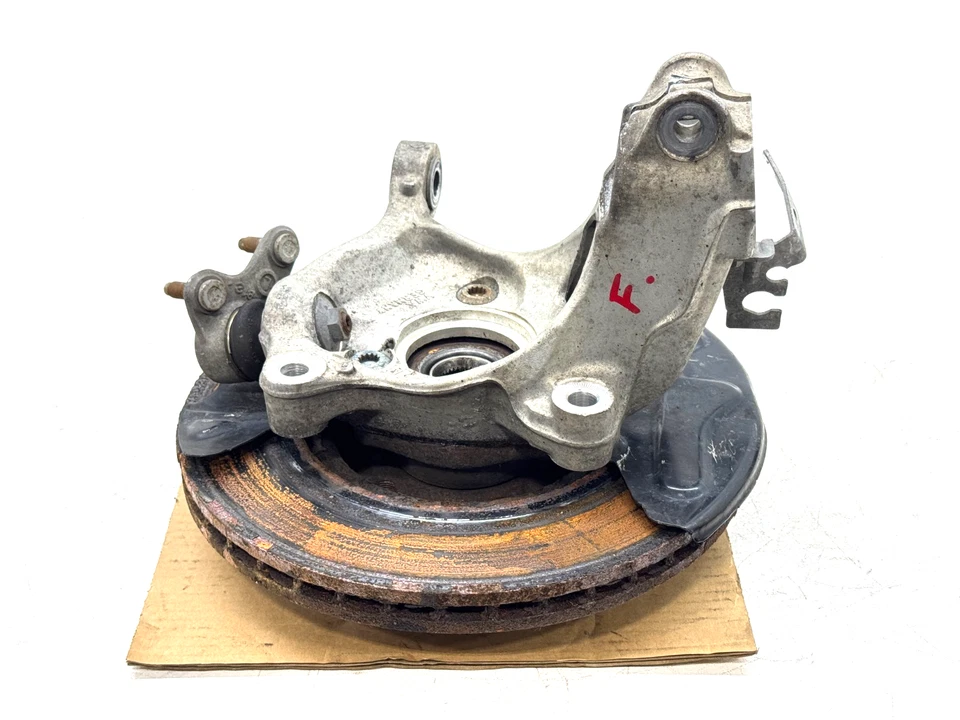 AUDI A3 8V 2015-2020 eje delantero izquierdo lado del conductor nudillo rueda buje OEM Foto 4 de 4