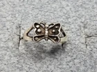 GRANDMA GRABE'S BEAUTIFUL VINTAGE 925 STERLING SILVER 1.4G OPEN BACK RING SIZE 4