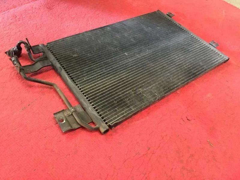 Condensador de aire acondicionado usado Dodge Ram 3500 94-97 5,9 L diésel 4x2 Foto 4 de 4