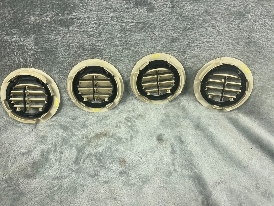 08-18 Dodge Grand Caravan Chrysler Town and Country Roof Air Vents Set of 4 OEM - Image 4 of 4