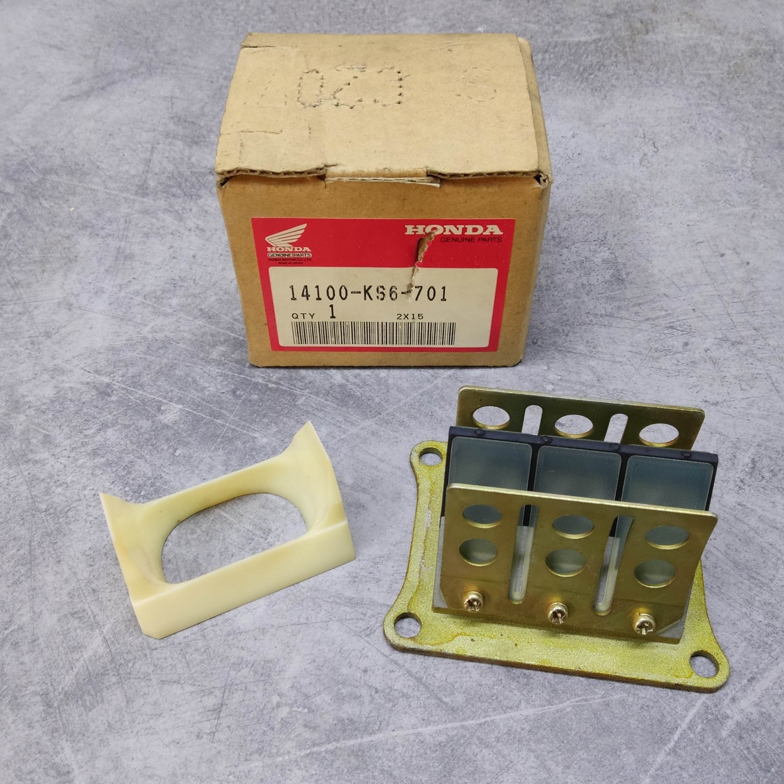Boite à clapets CR125RH 87 HONDA 14100-KS6-701 pour restaurer votre moto