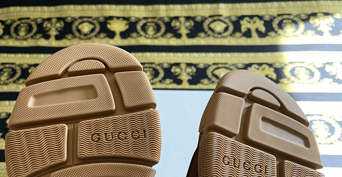 NEW 100% AUTHENTIC GUCCI FLASHTREK MONOGRAM SNEAKER BOOTS 521680