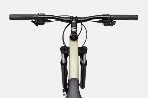 Cannondale Trail 8 Front Suspension Mountain Bike - Picture 7 of 22