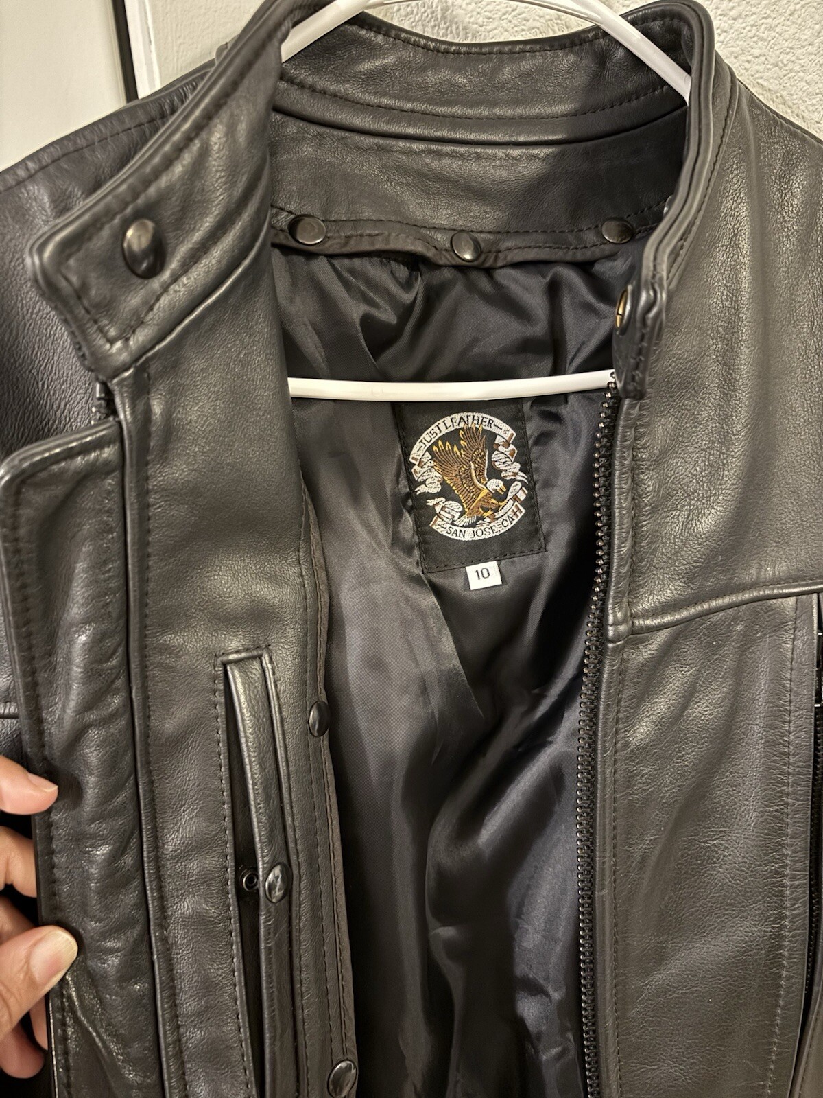 Picture 4 of 10