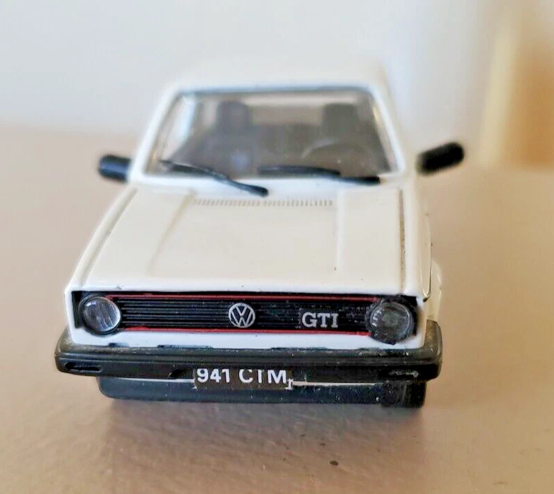 Vintage 1:43  White 1976 Volkswagen Golf Gti Mk1 Code3 - Image 2 of 4