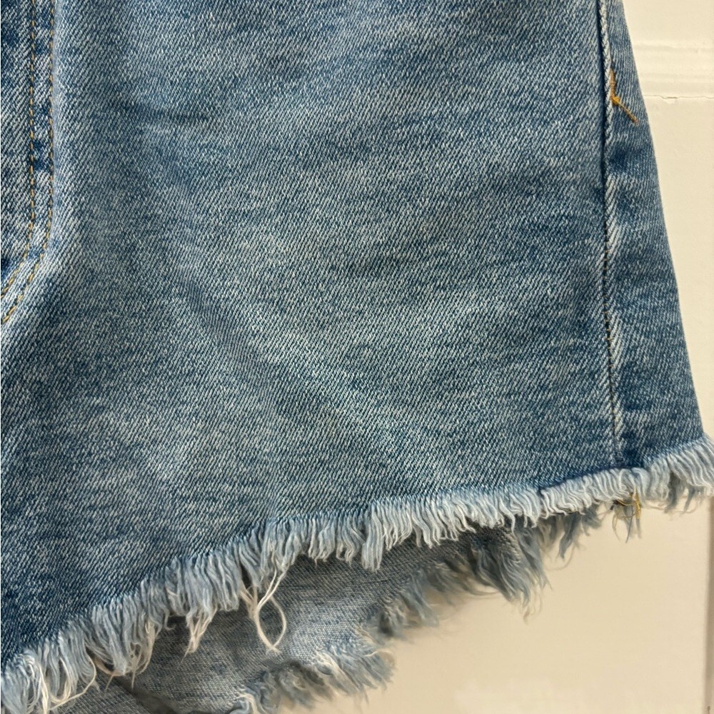 High Rise cut off Sz 4 Zara Denim Shorts thumbnail 7