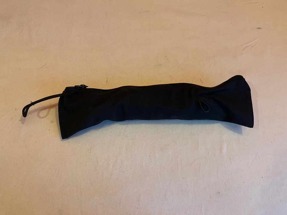 Red de almacenamiento de malla de carga oculta Nissan Sentra 13-19 999C1-LZ000 OEM Foto 2 de 2