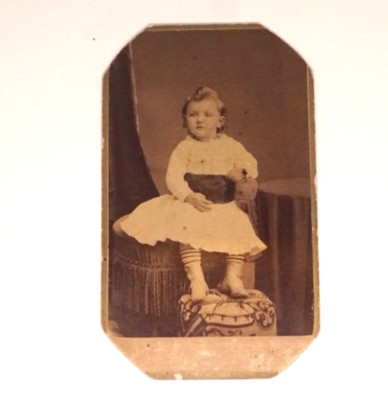 Cabinet Card Photograph Pretty Young Girl Toddler in White Cinter Lewisburg PA