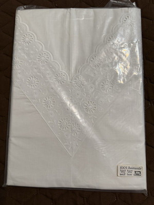 Webschatz German Bed White/eyelt Duvet Cver 78 x61  Center Diamond Open NEW Read