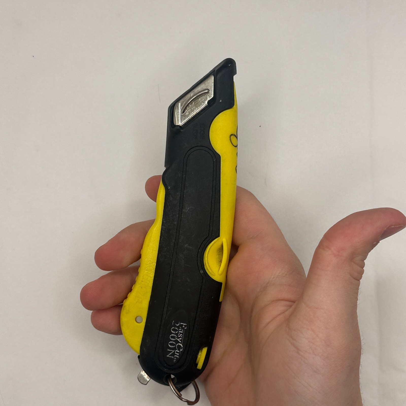 Easy Cut Safety  Cutter Knife Easycut tool Yellow 2000N