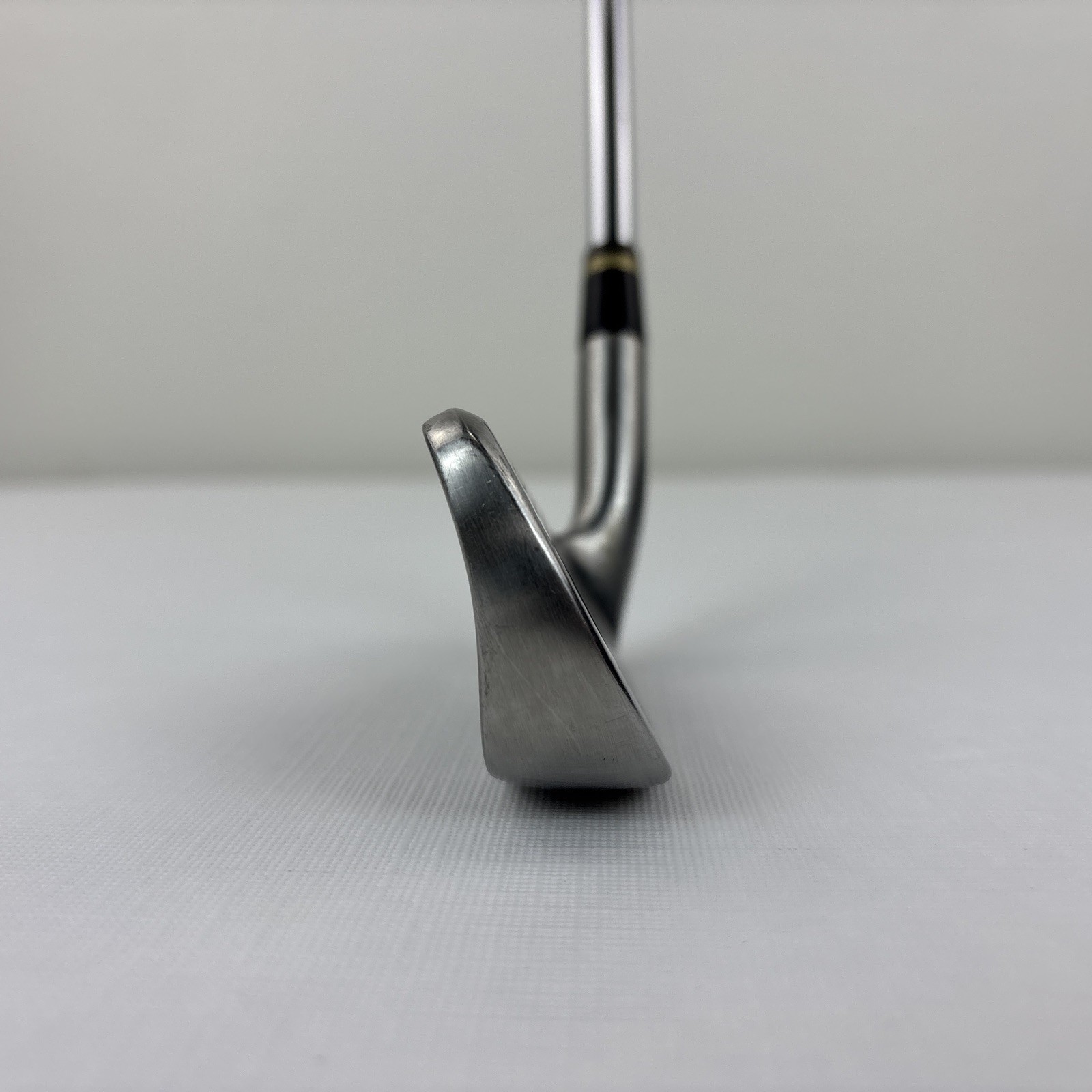 Cobra Gravity Back Optimum Inertia 6 Iron RH 37.75" Regular Flex Steel Good Grip