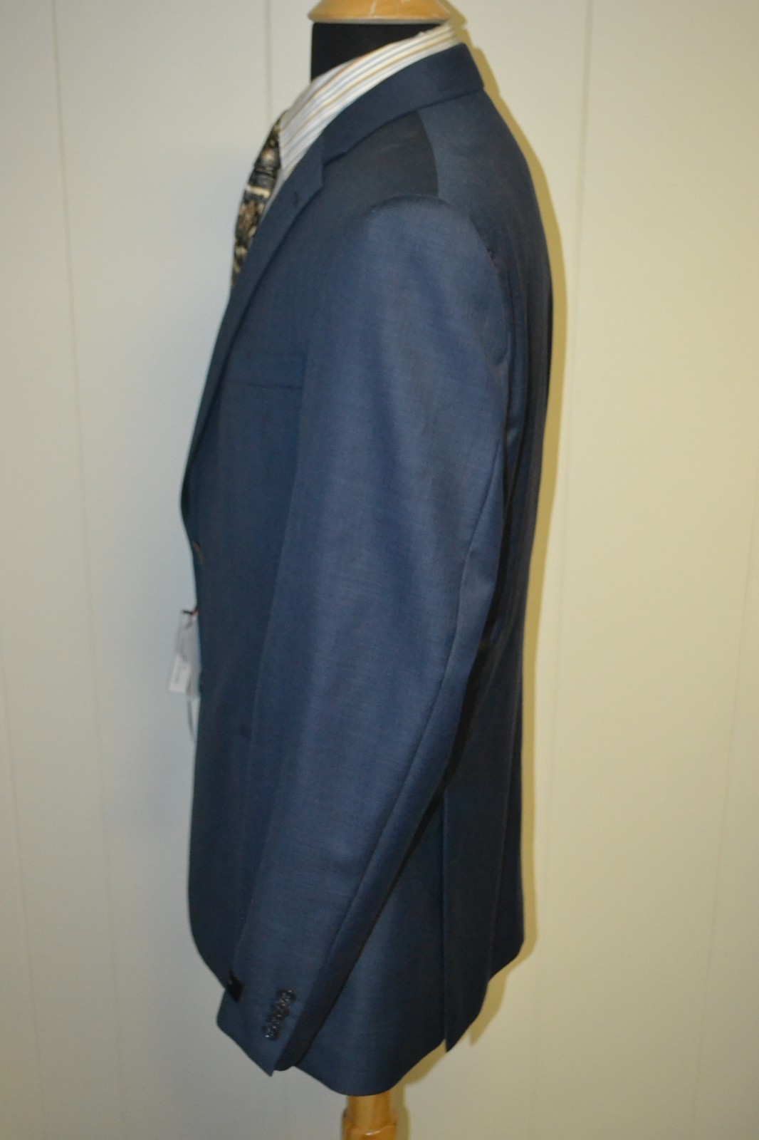 NWT Tommy Hilfiger Men's Navy Blue 2 Front Button Sports Coat Sz 44L thumbnail 3