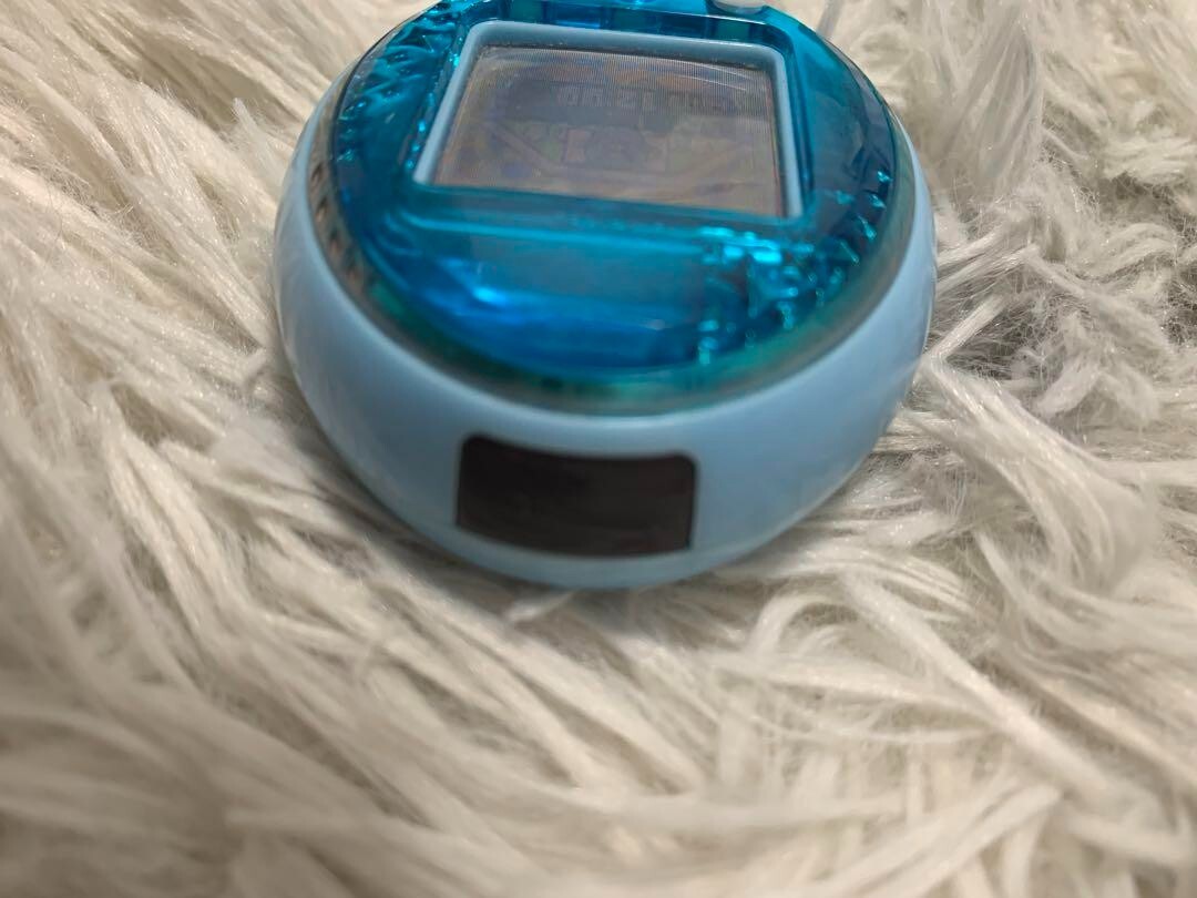 Tamagotchi iDL Blue Color - 2011 Bandai Japanese Virtual Pet
