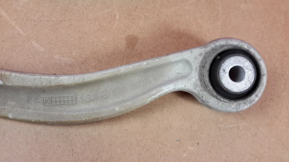 Brazos de control de suspensión trasero izquierdo del lado del conductor Mercedes-Benz C300 C250 2008-2011 Foto 3 de 4