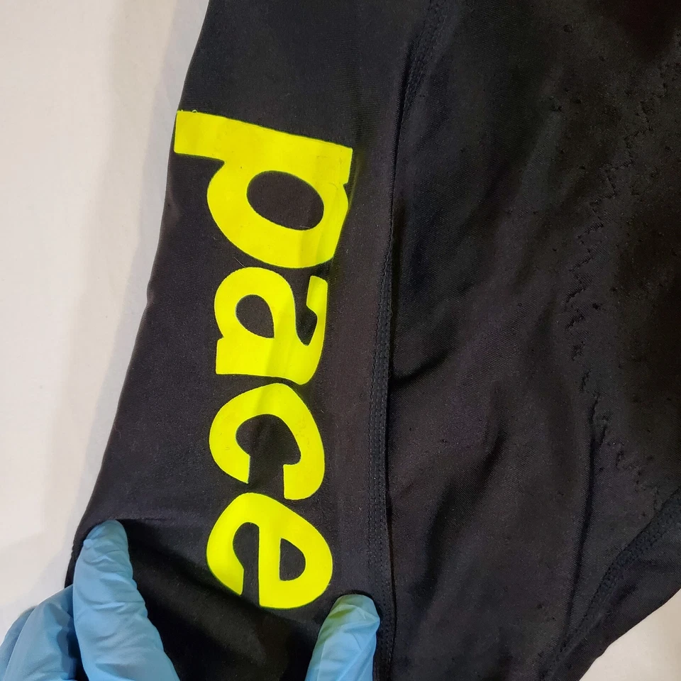 Pace 黑色 Dupont Lycra 复古 90 年代全新带标签损坏阅读 - L 加垫自行车短裤 — 第 3/4 张图片