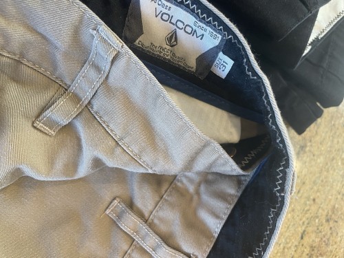 (Lot Of 5) Volcom Boys Pants Size 30-31 - Picture 6 of 8