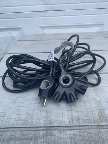Multiple outlet heavy duty 16 AWG SJTW 3-Outlet Extension Cord 25ft
