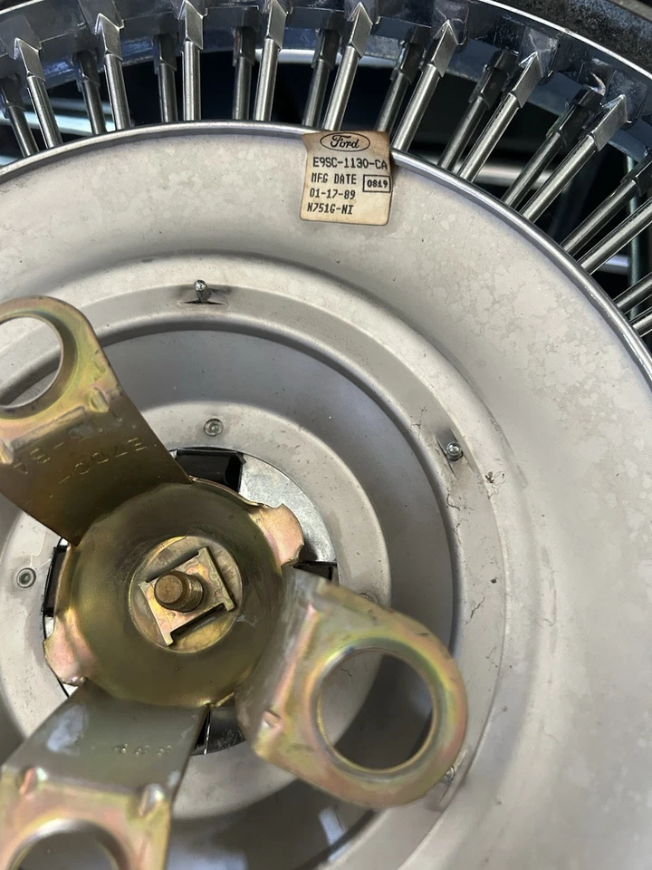 Cubiertas de rueda tapacubos diseño cable Ford Thunderbird 15" 1989 90 91 E9SC1130CA Foto 2 de 2