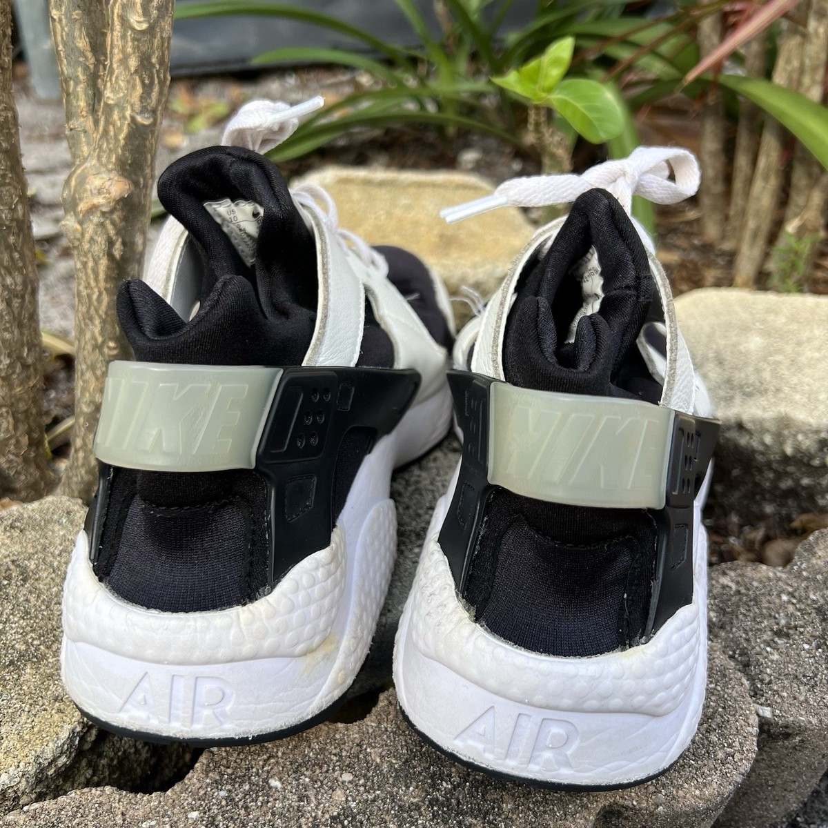 Nike Air Huarache Orca OG Men\'s Black White Sneakers Shoes DD1068-001 Sz. 13 Nike Nike Air Huarache OG “Orca” — DD1068-001 Size 13 (EU47  main image 2