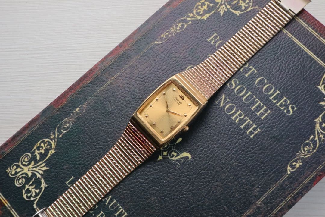 Seiko GALAXY Rectangular Quartz Watch Unisex 35x2… - image 4