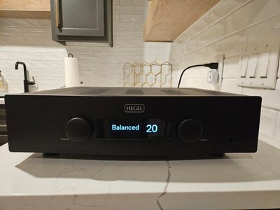 Hegel H190 Integrated Streaming Amplifier (Black)