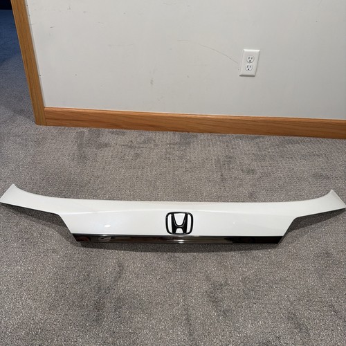 2019 2020 2021 2022 Honda HR-V Sport Rear Liftgate Trim Molding 74890-T7W