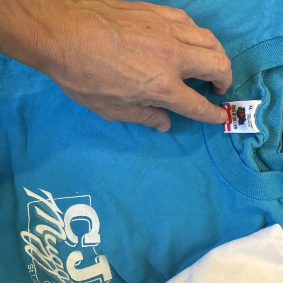 LOT OF 16 VINTAGE T SHIRTS VTG 80s 90s Y2K TEES NOVELTY SPORTS TOONS HARLEY - Image 4 of 4