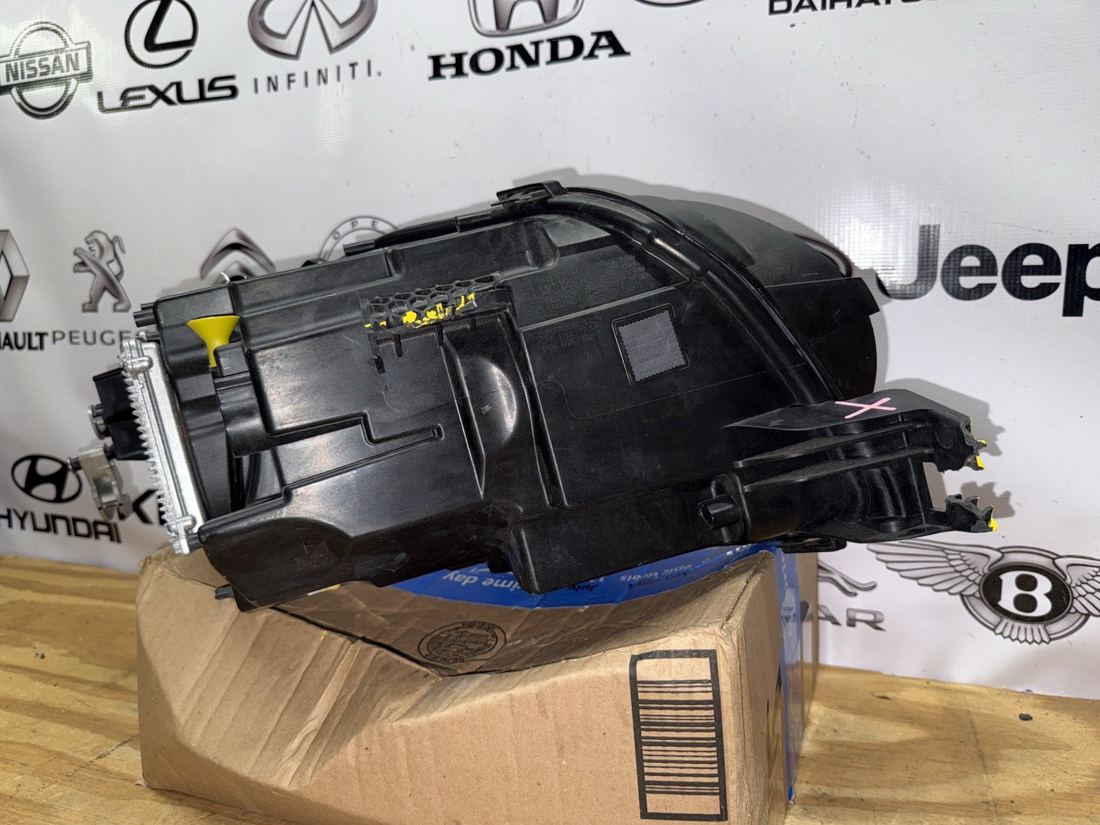 2020 2021 2022 Bentley Bentayga LED Headlight Left LH Driver Side OEM