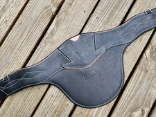 CWD Black/Pink Sport Color Anatomic Stud Belly Guard Jump Girth 50"/125cm NWOT