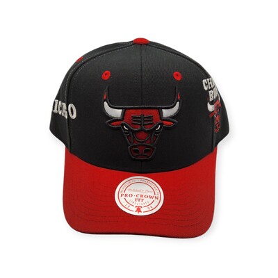 Mitchell & Ness Chicago Bulls Overbite Pro Black/Red Adjustable Snapback Hat Cap