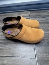 Sanita Women's Size 37 Narrow Clogs Brown Nurse Comfort