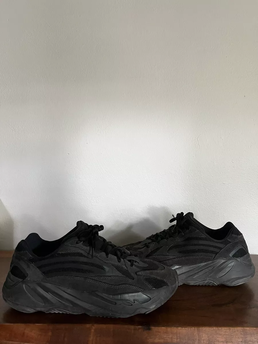 Size 10 adidas Yeezy Boost 700 V2 Vanta Reflective