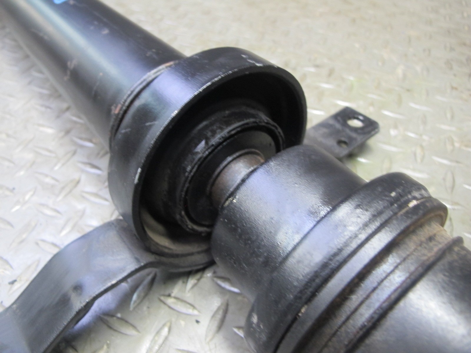 2006-2012 BENTLEY FLYING SPUR AWD REAR DRIVE SHAFT DRIVESHAFT PROPELLER