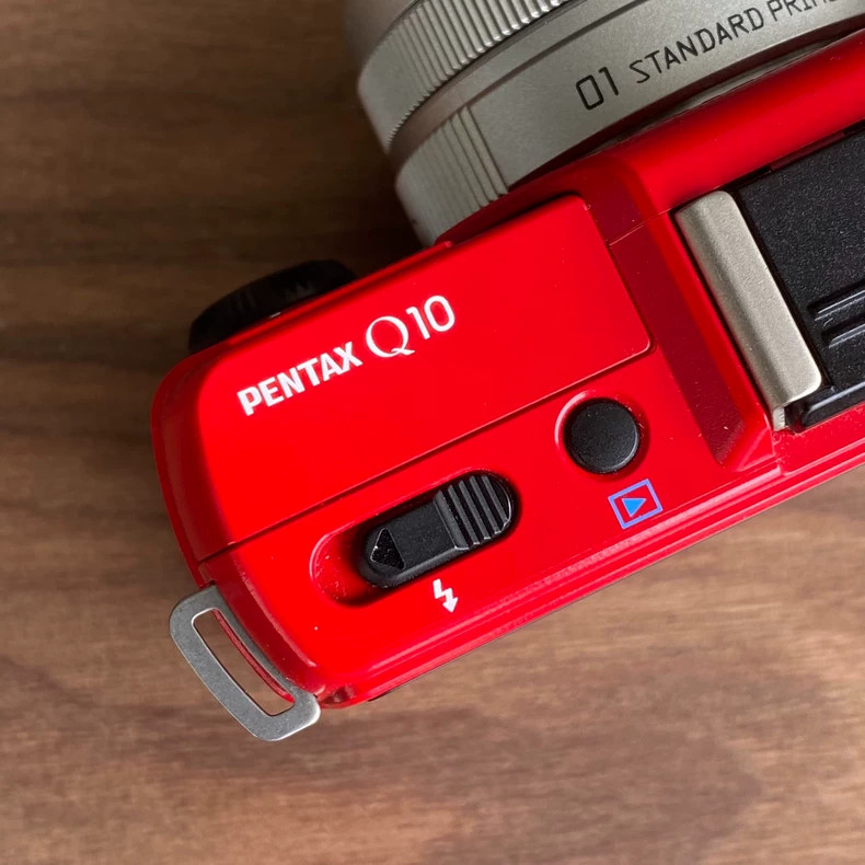 PENTAX Q10 12.4MP Digital Camera 5-15mm Lens Set Camera red | eBay