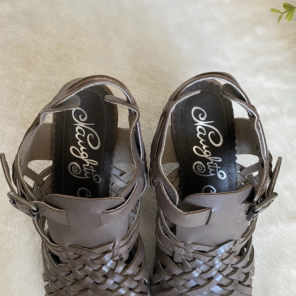 Tacones de cuña Naughty Monkey talla 8,5 marrón topo con tiras de cuero nuevos sin etiquetas Foto 4 de 4