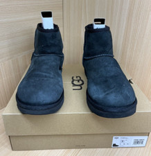 READ  Women's Classic Mini II UGG Boots W1016222- DAMAGED-