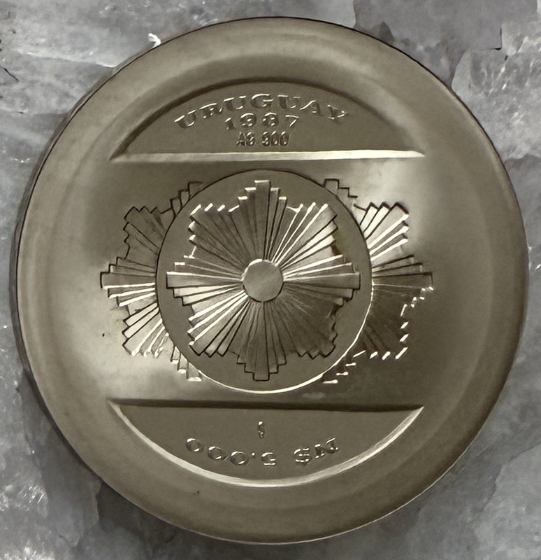 1987 URUGUAY 0.900 Silver 25g Coin 5000 PESOS Central Bank 20 Yrs Jubilee Sun
