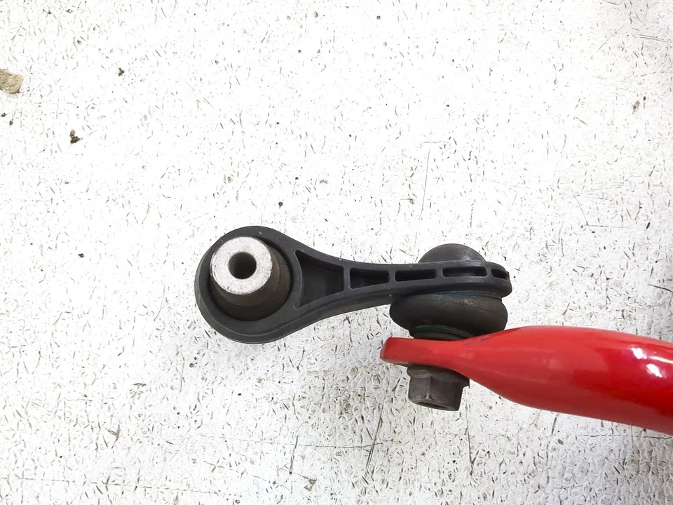 2022-2024 Volkswagen Gti Rear Back Stabilizer Sway Bar 5Q0-511-305-Ba - Image 3 of 4