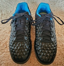 Nike Tiempo Legend Hallen Fußballschuhe, Größe 40, schwarz blau