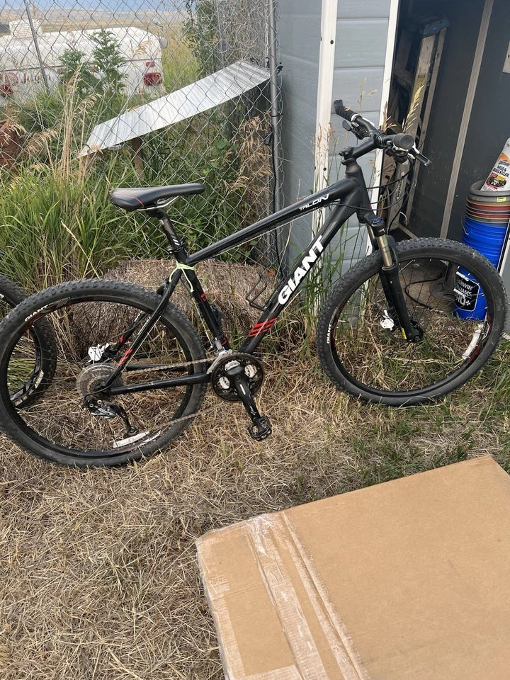Giant Talon Hardtail Mountain Bike. 2018 Model. Great Condition - Image 3 of 4